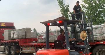 河南 黄金麻冰裂纹，地铺石装车