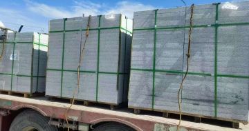 河南 芝麻白花岗岩地铺石装车日常