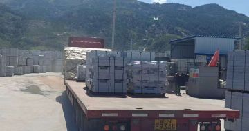 河南 芝麻白仿形路沿石，直形路沿石