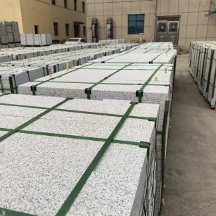 河南 白麻花岗岩5.0公分荔枝面地铺石