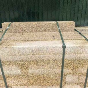 河南 黄金麻花岗岩石材机切面栏杆料半成品