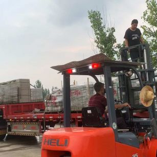 河南 黄金麻冰裂纹，地铺石装车