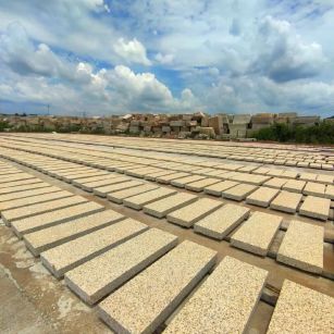 河南 黄金麻花岗岩荔枝面地铺石防护中