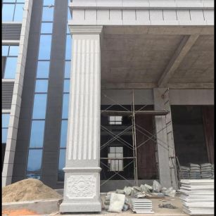 河南 芝麻白光面花岗岩门楼大柱（罗马柱）配雕花底座