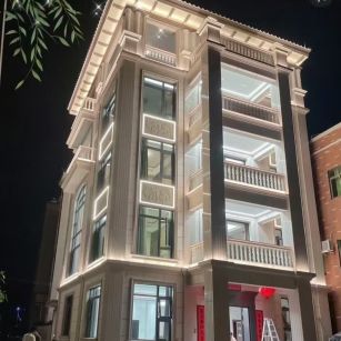 河南 芝麻白花岗岩别墅外墙夜间效果