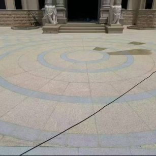 河南 黄金麻芝麻灰花岗岩石材地铺拼接效果