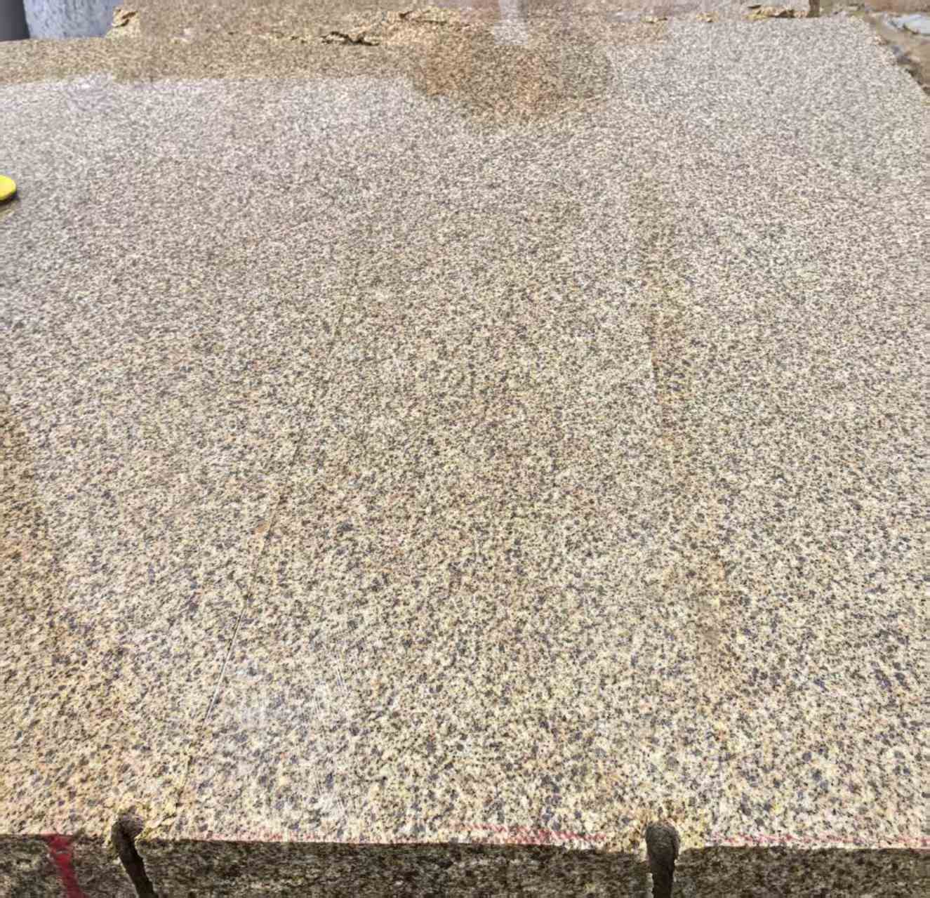 河南 黄金麻花岗岩石材方料