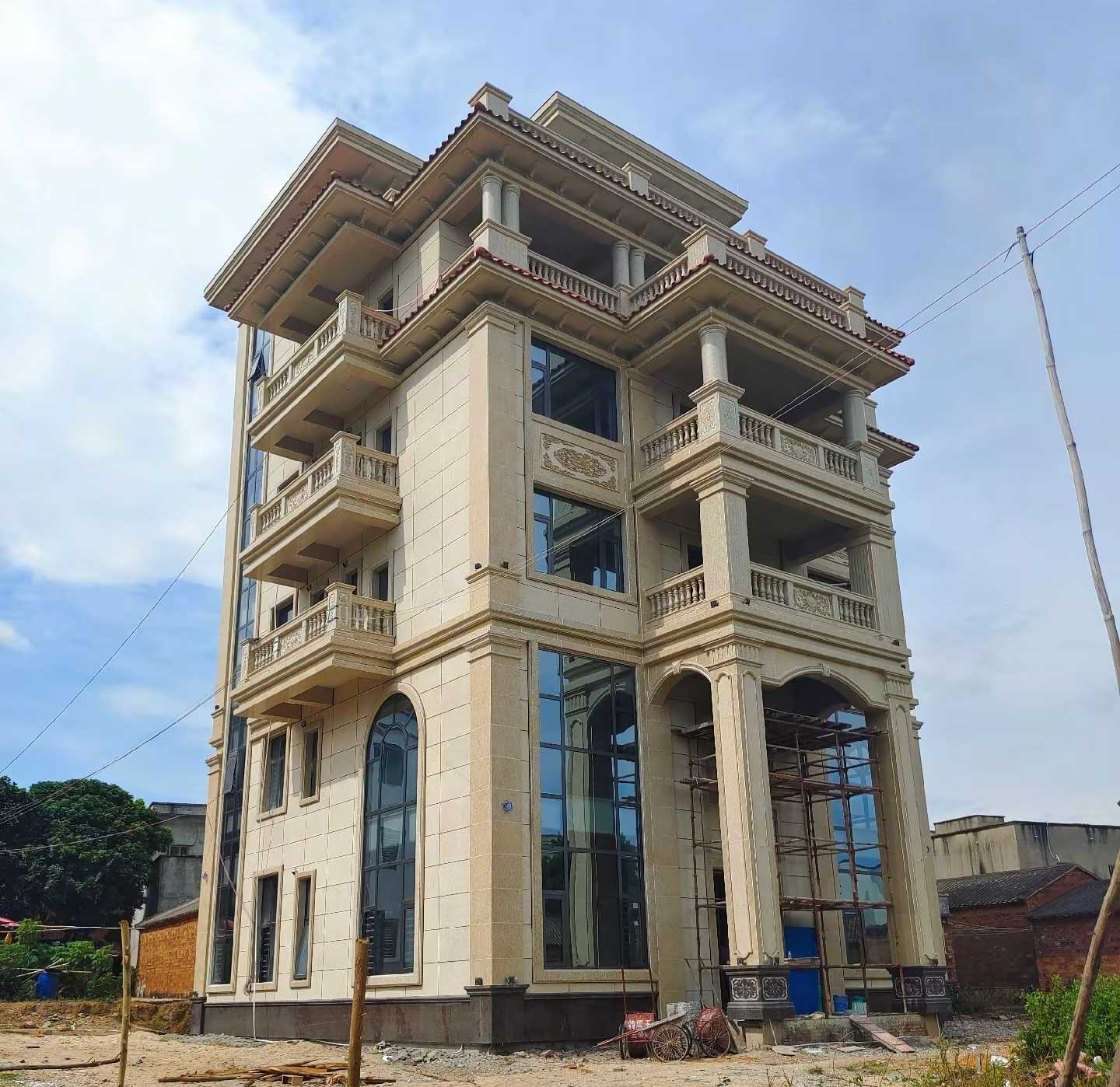 河南 黄金麻花岗岩石材别墅外墙干挂搭配（雕花栏杆花瓶柱门楼罗马柱）