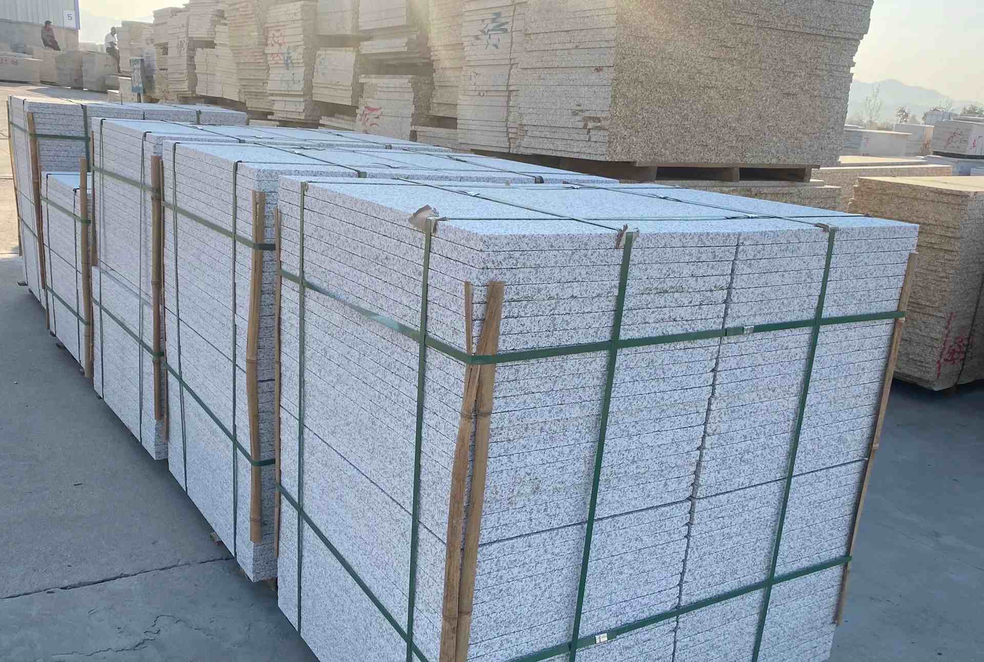 河南 白麻花岗岩荔枝面地铺石