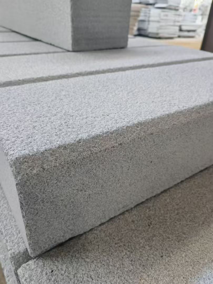 河南 芝麻灰荔枝面路沿石