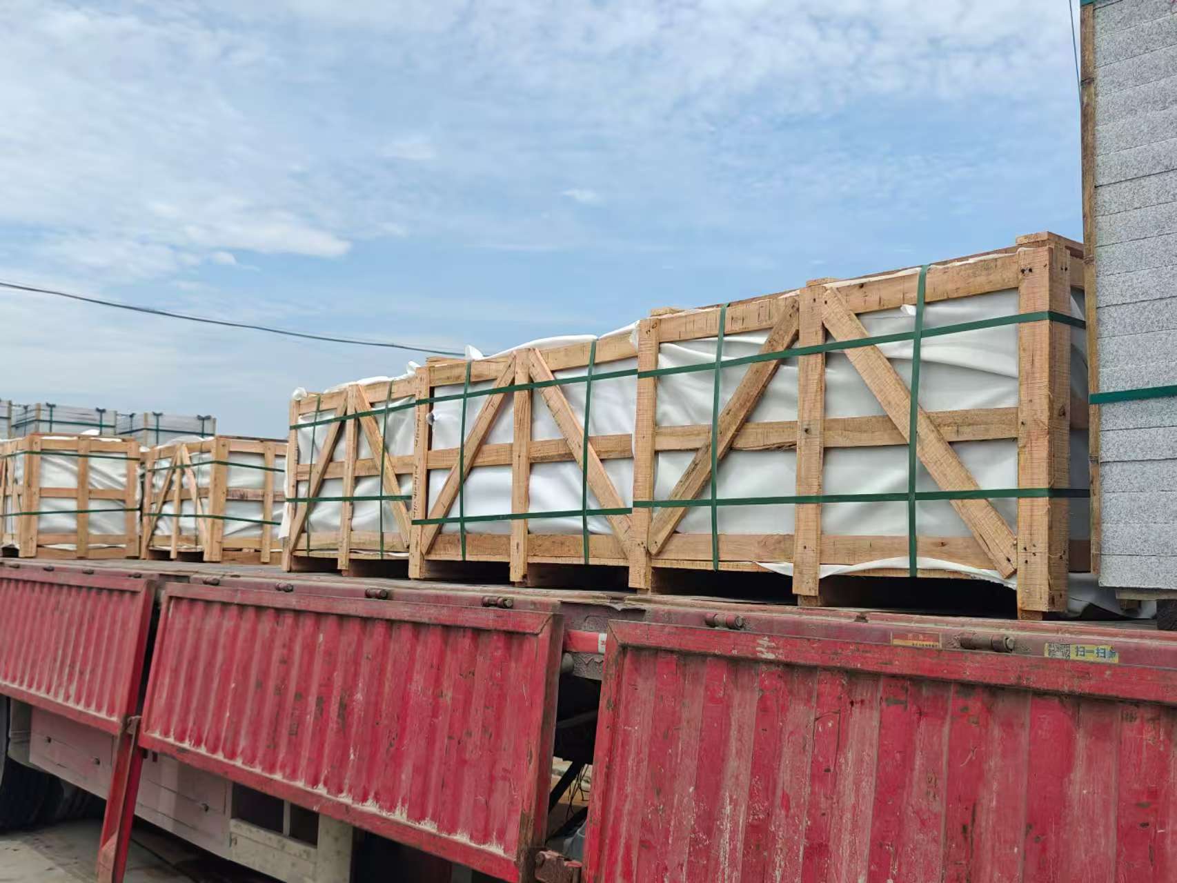 河南 芝麻白花岗岩地铺石出口专车-泰国游