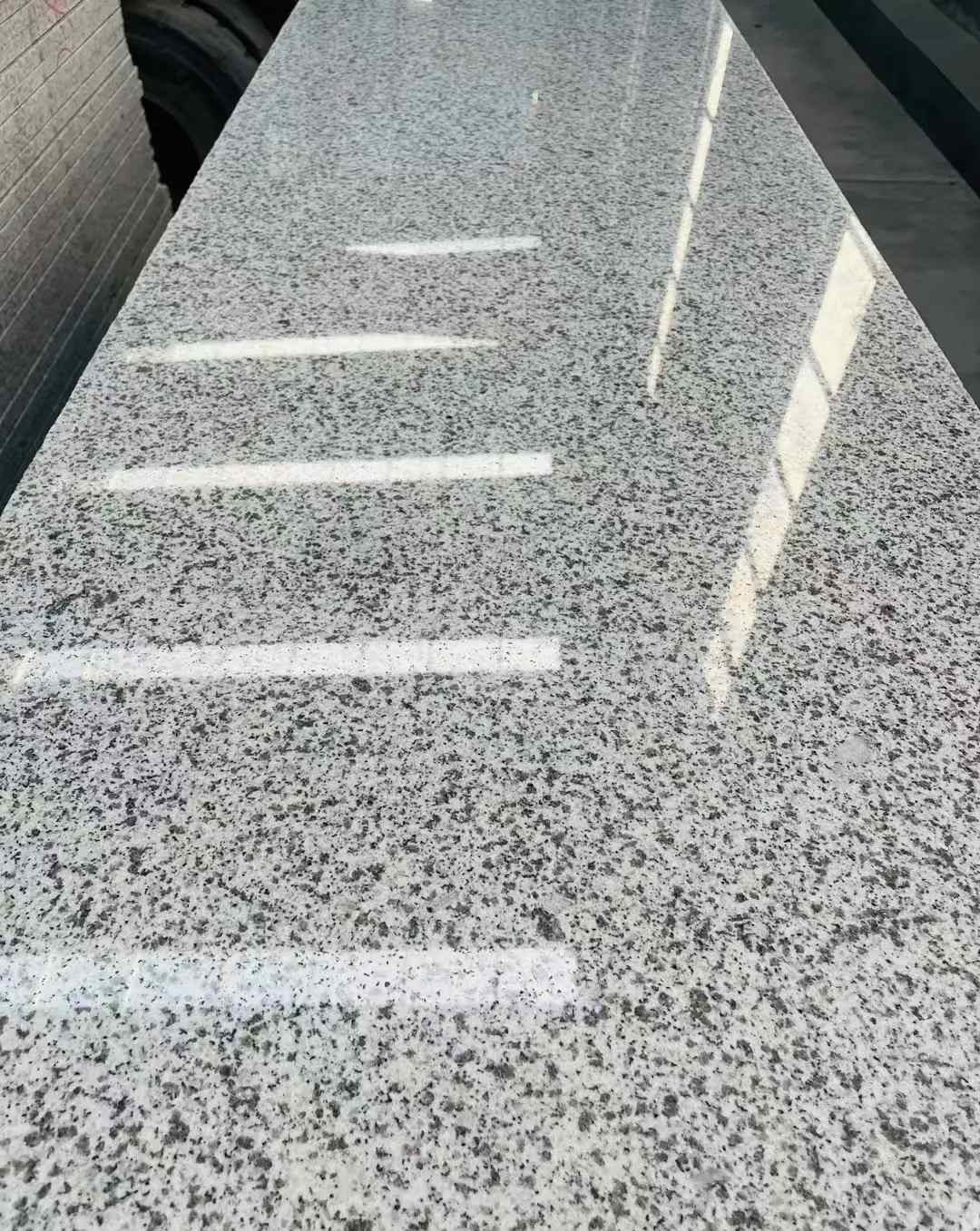 河南 白麻花岗岩光面毛板