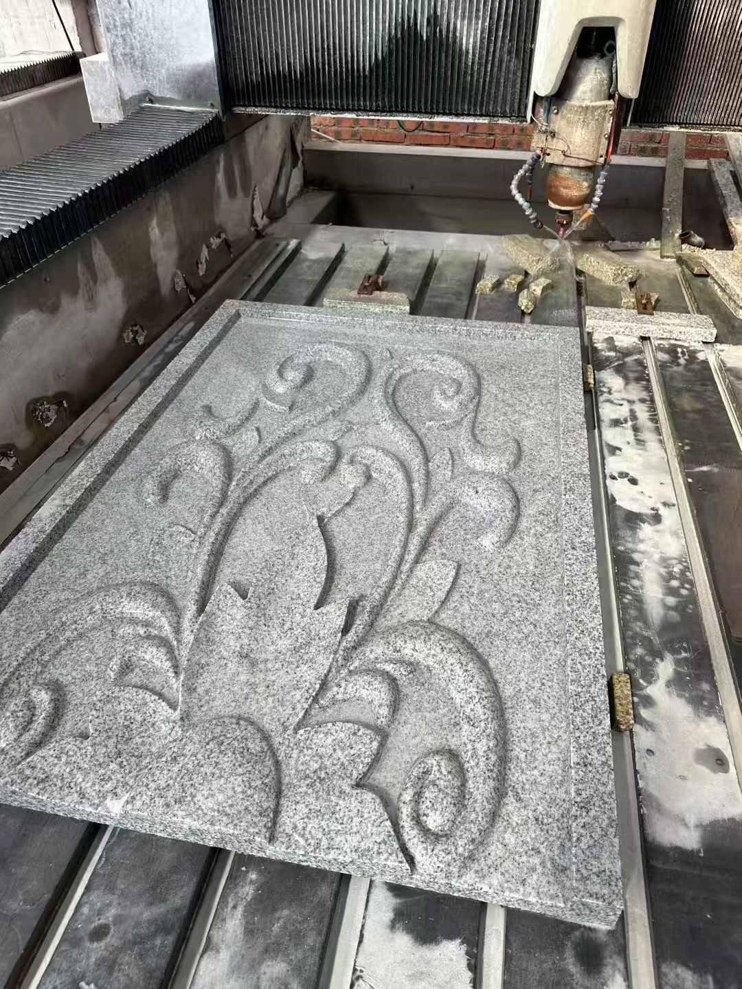 河南 白麻别墅干挂雕花板