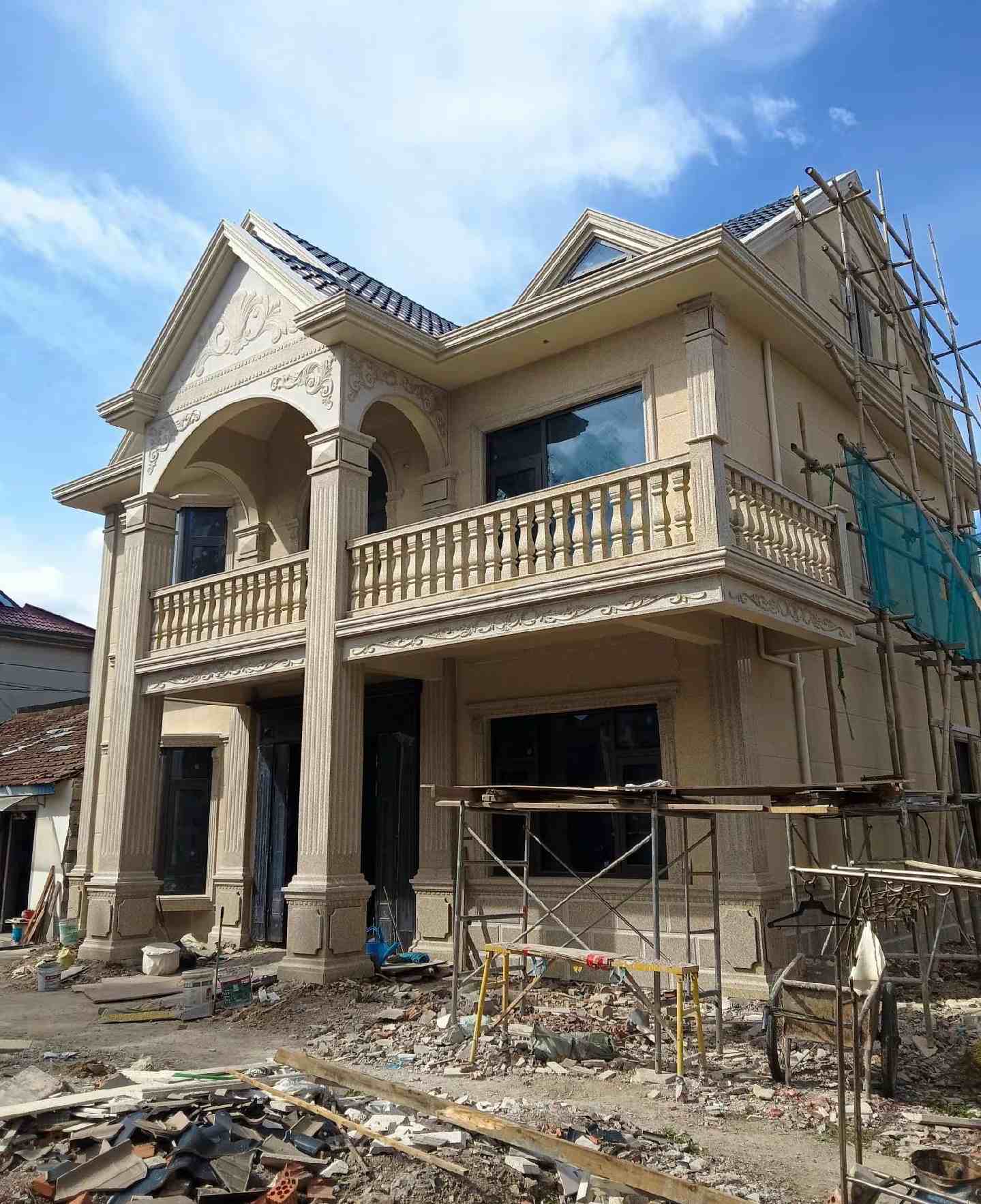 河南 黄金麻花岗岩石材私人别墅雕花门楼柱阳台栏杆