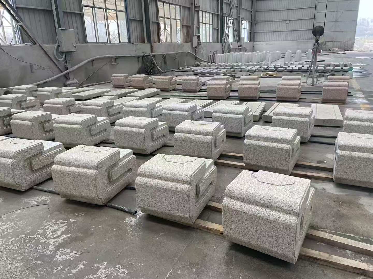 河南 白麻花岗岩异形加工-石凳，坐凳