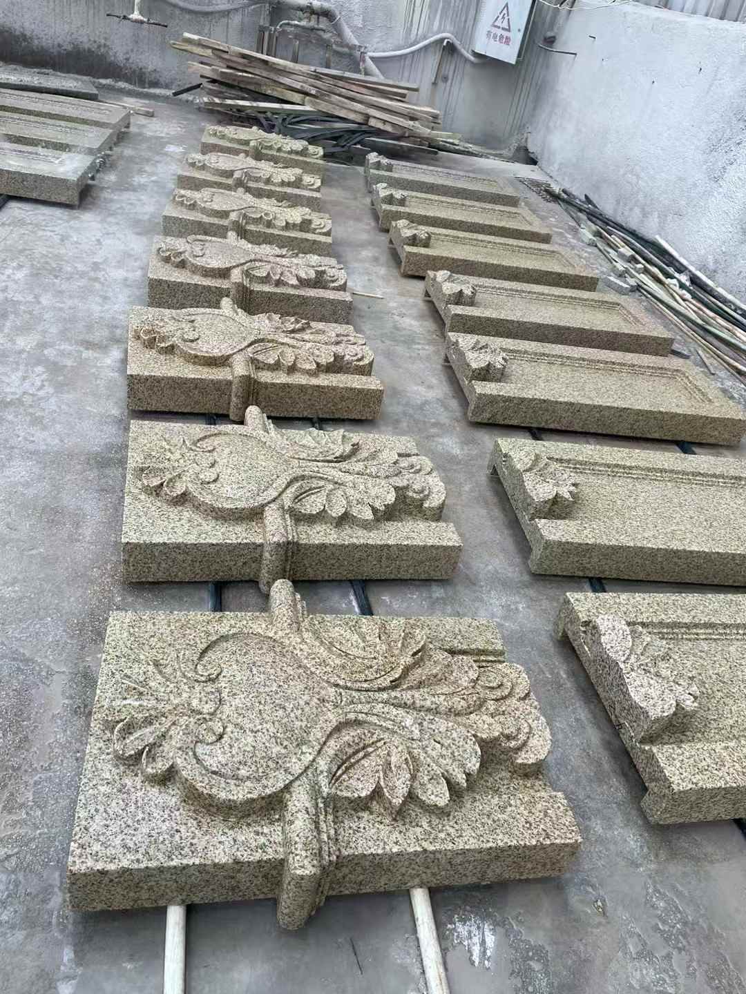 河南 黄金麻花岗岩别墅外墙雕刻板